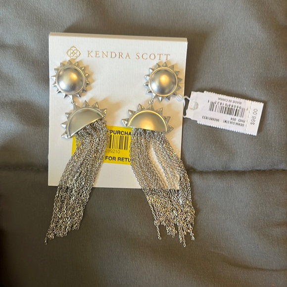 KENDRA SCOTT Sienna Sun Statement Earrings In Silver NWT - Picture 1 of 3